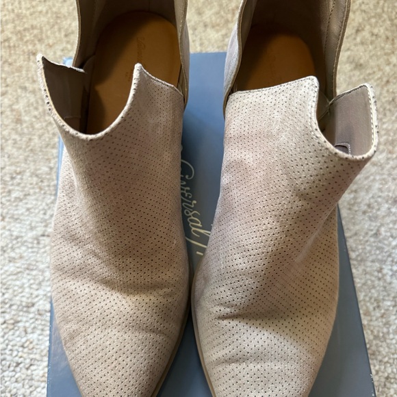 Universal thread size 10 in Taupe - Picture 9 of 10